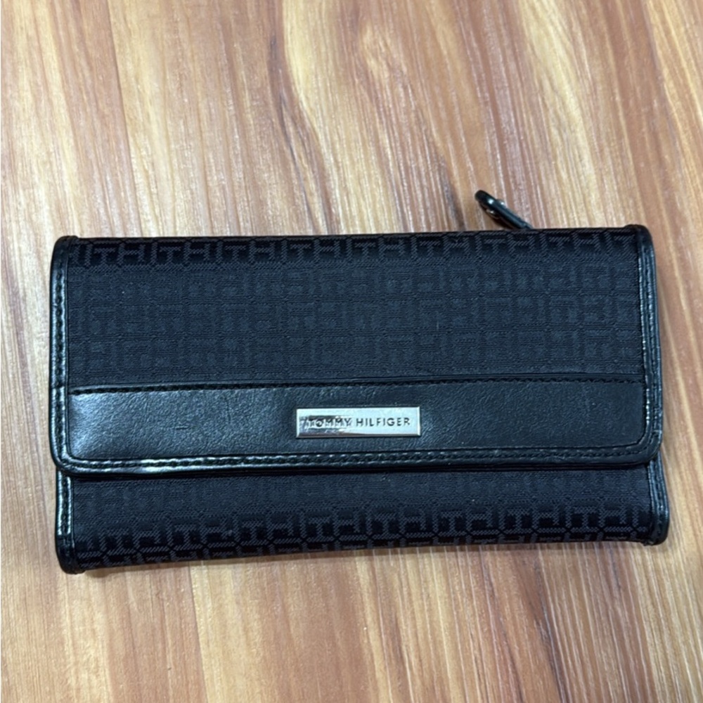Tommy‎ Hilfiger Black Logo Wallet
